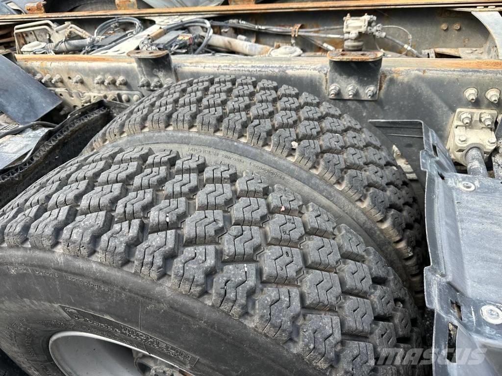 Volvo FMX 8X4*4  4132 Pojazdy pod zabudowę