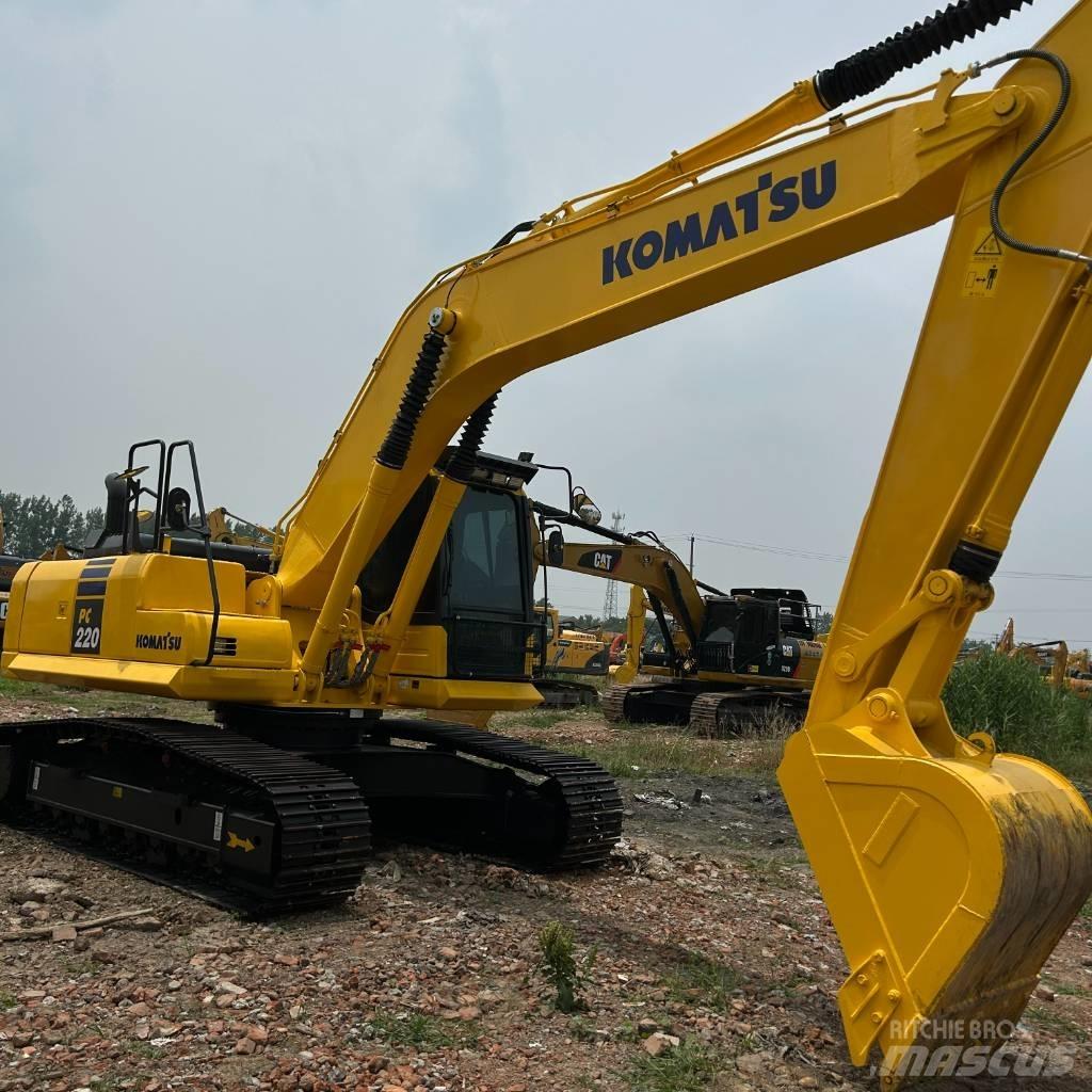 Komatsu 220-8 Koparki gąsienicowe