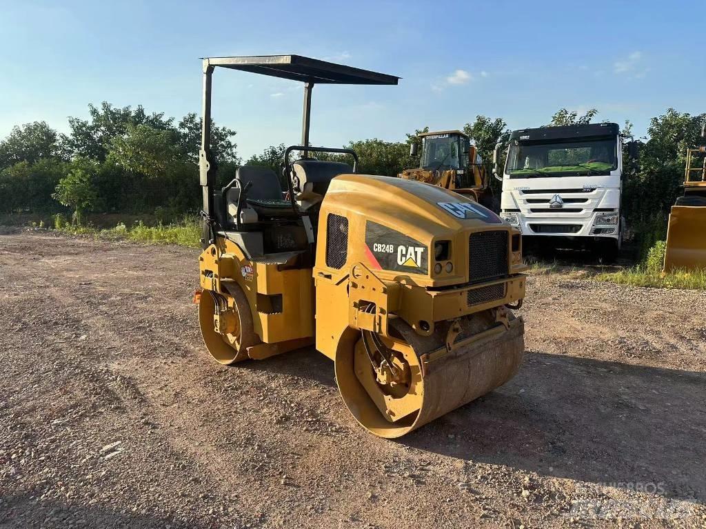 CAT CB 24 B Walce dwubębnowe