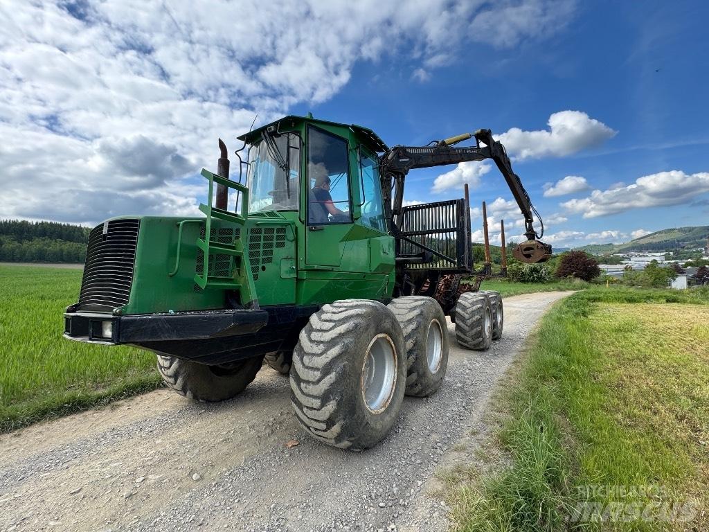 Valmet 860 Forwardery