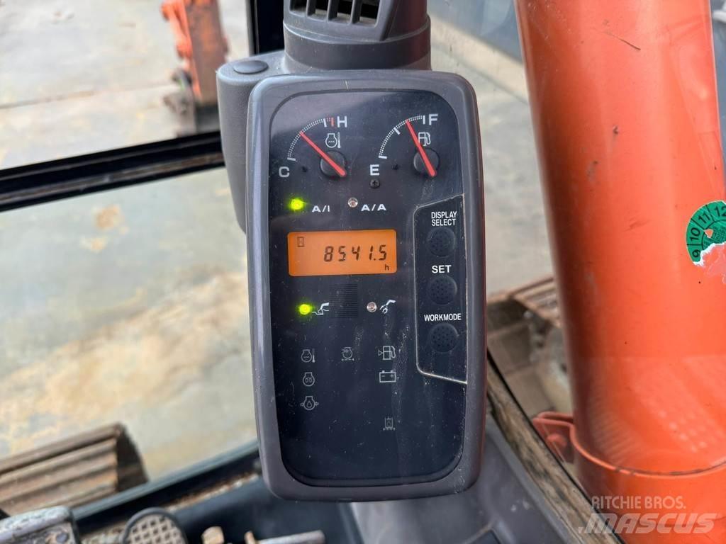 Hitachi ZX135US Koparki gąsienicowe