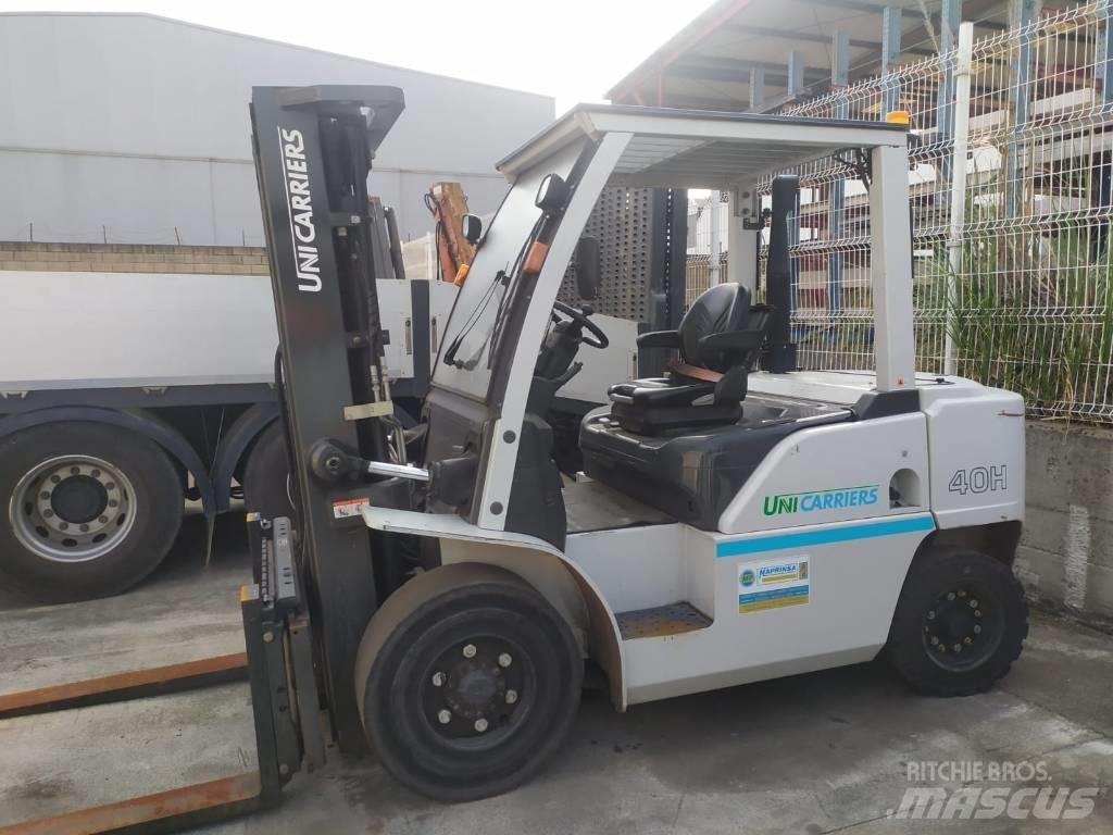 UniCarriers D1F4A40Q Wózki widłowe boczne