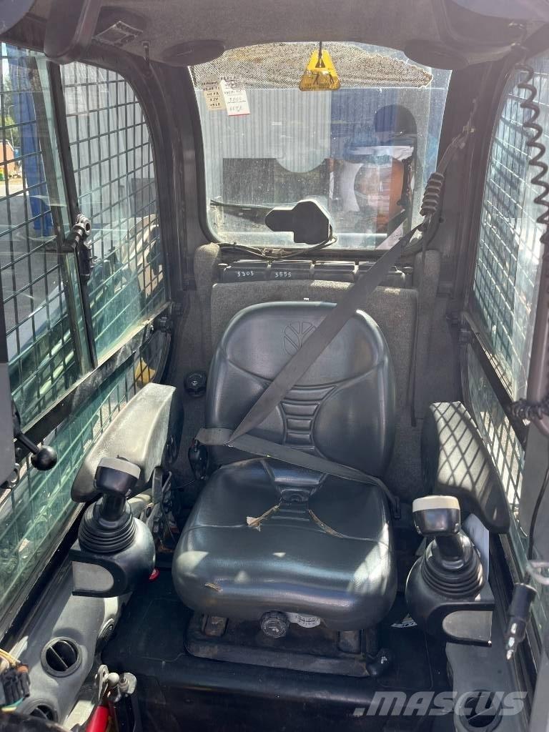 New Holland L 218 Ładowarki burtowe