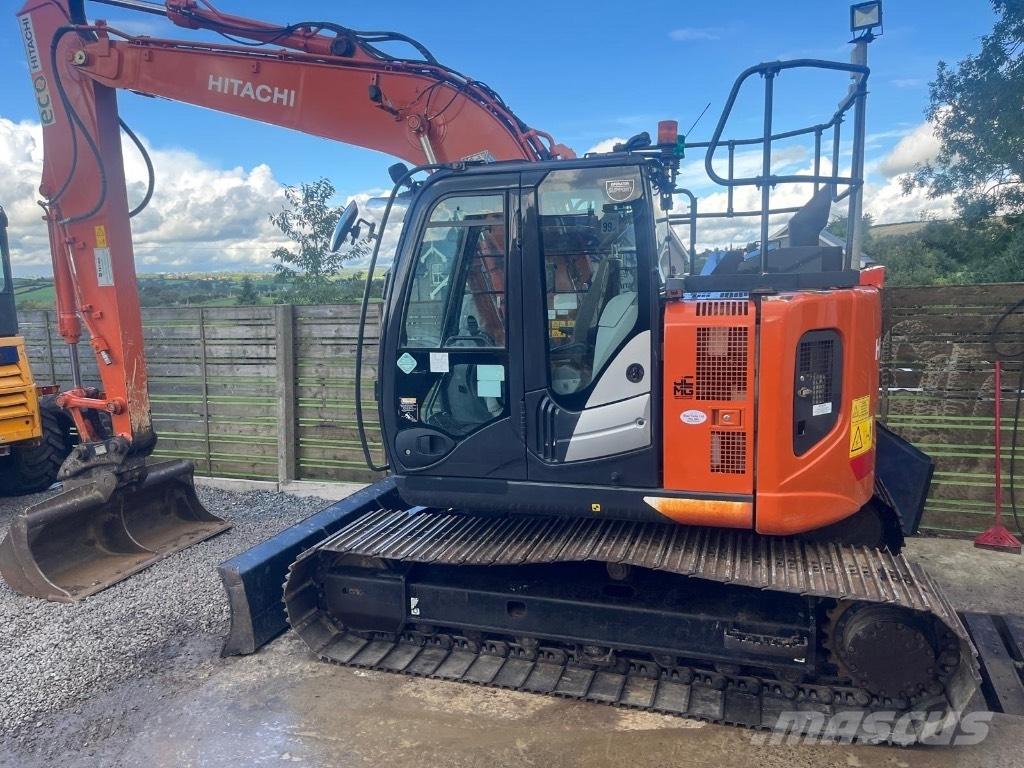 Hitachi ZX 135 US-6 Koparki gąsienicowe