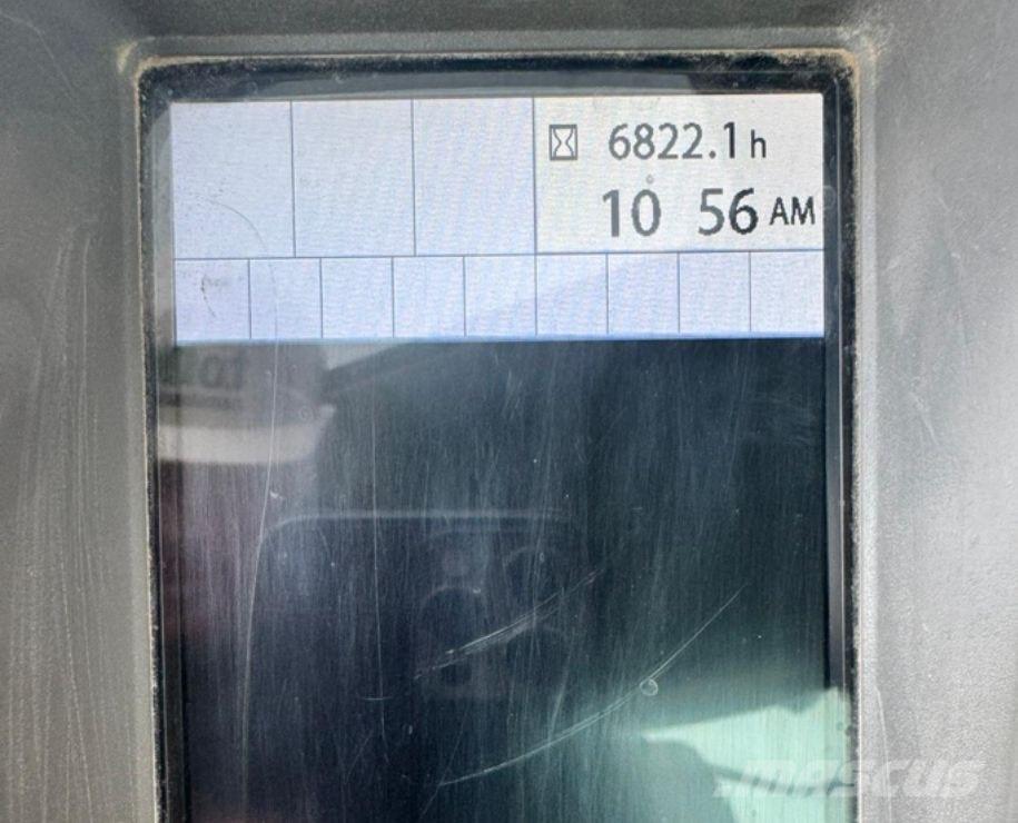 Hitachi ZX 135 US-6 Koparki gąsienicowe