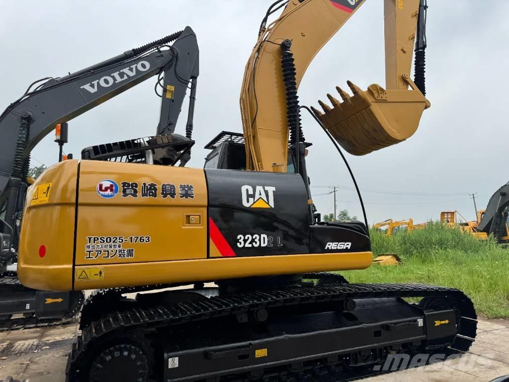 CAT 323D2 Koparki gąsienicowe