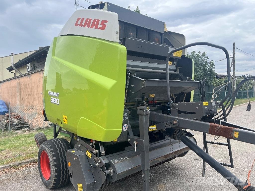 CLAAS Variant 380 Prasy zwijające