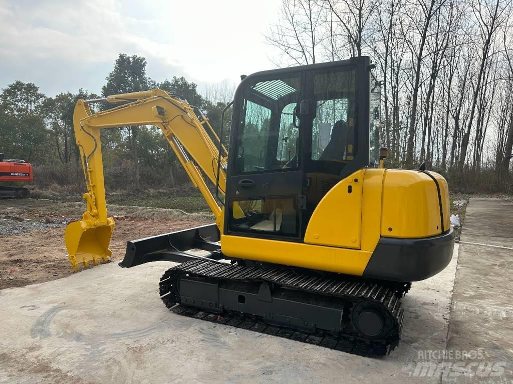 Komatsu PC 56 Koparki gąsienicowe