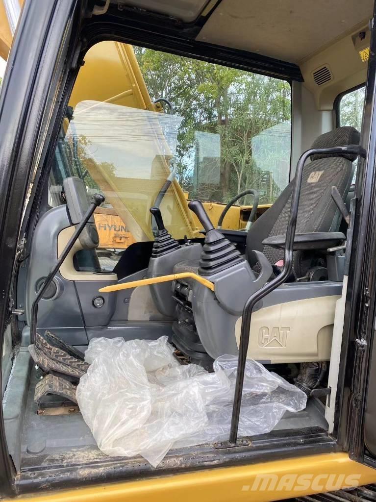 CAT 313 D Koparki gąsienicowe