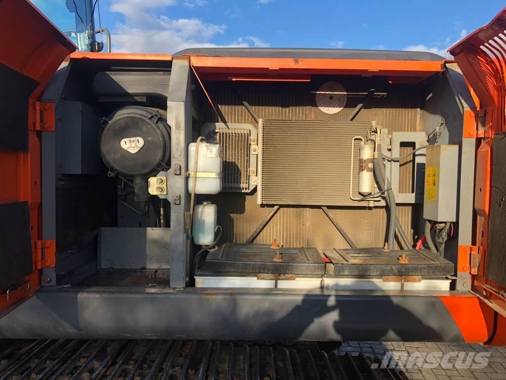 Hitachi ZX 210 LC-3 Koparki gąsienicowe