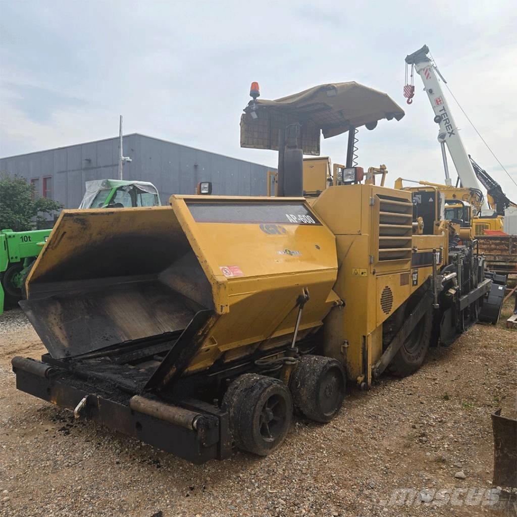 CAT AP 600 Rozściełacze do asfaltu