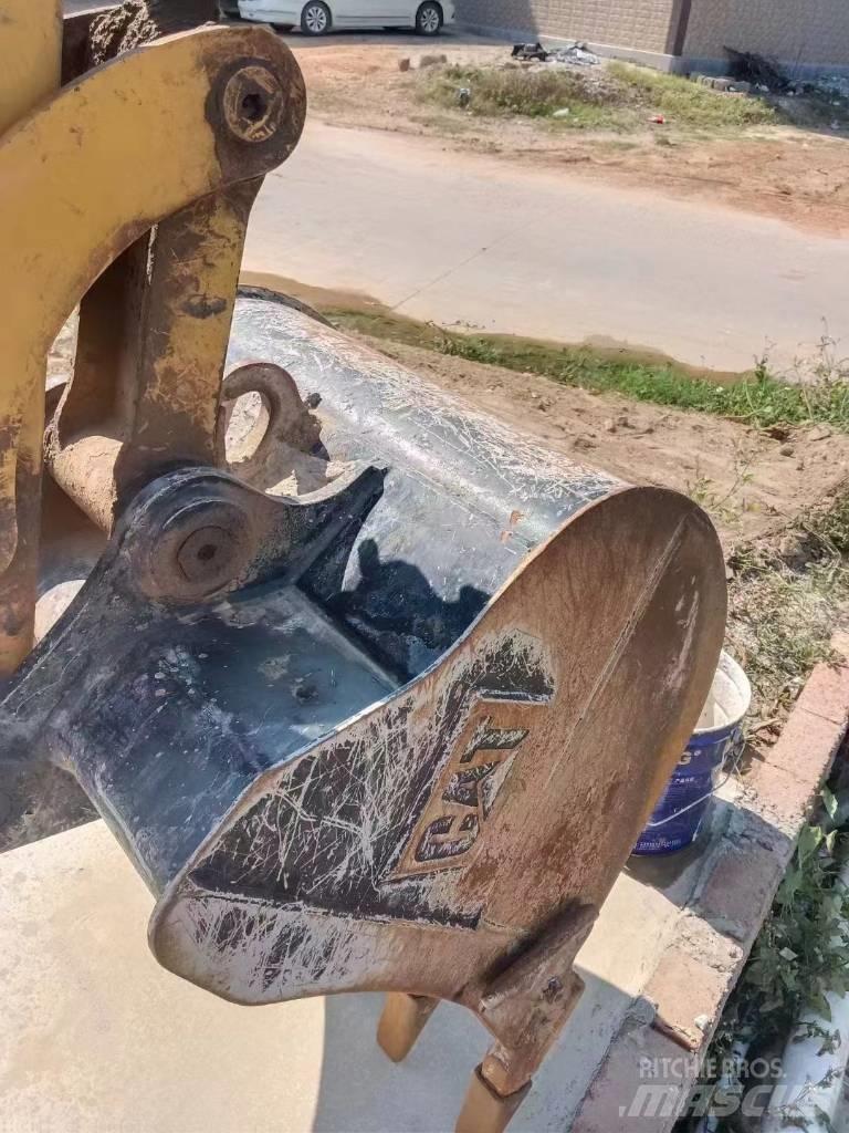 CAT 305.5 E2 Minikoparki