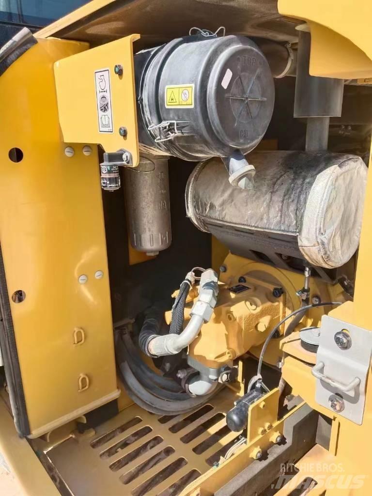 CAT 305.5 E2 Minikoparki