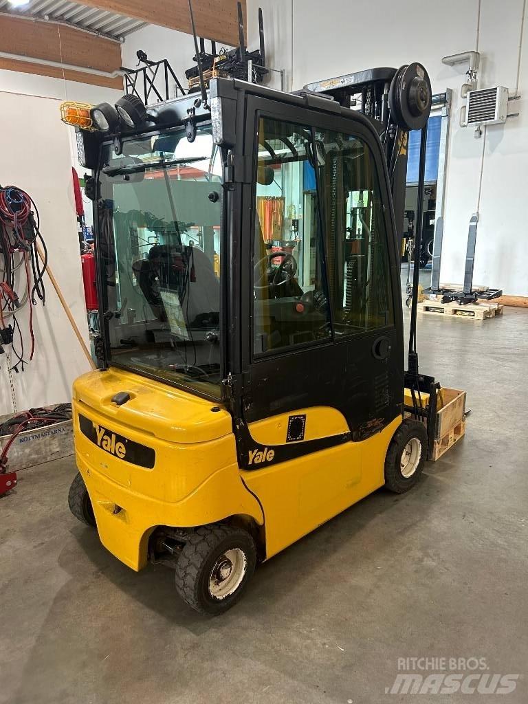 Yale ERP18VF Wózki elektryczne