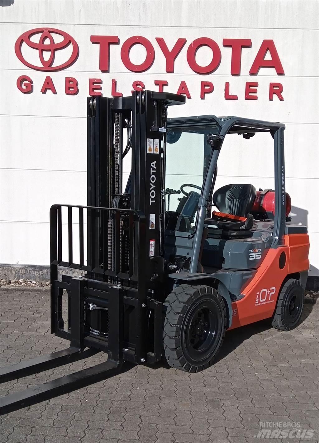 Toyota 02-8FGJF35 Wózki LPG