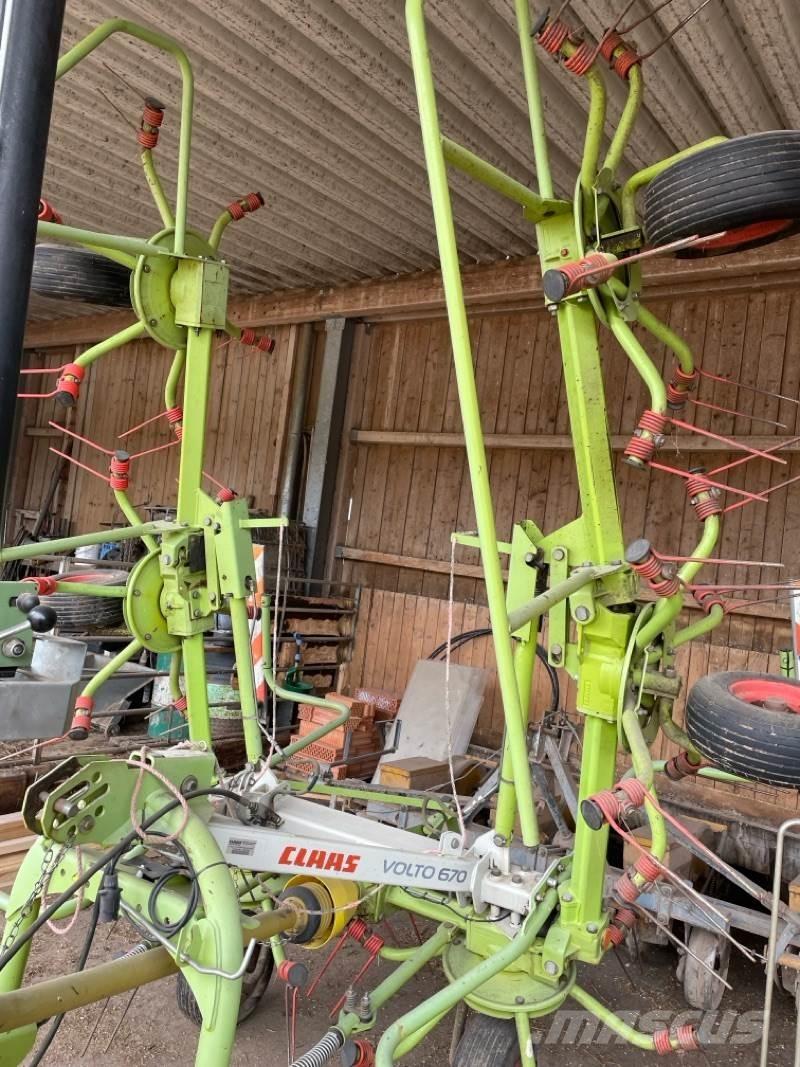 CLAAS Volto 670 Zgrabiarki i przetrząsacze