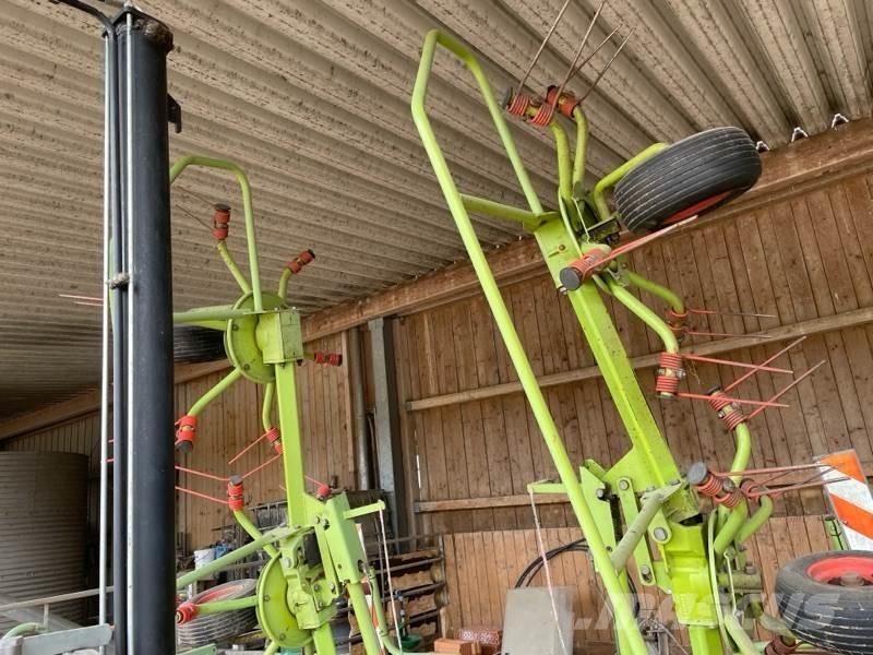 CLAAS Volto 670 Zgrabiarki i przetrząsacze