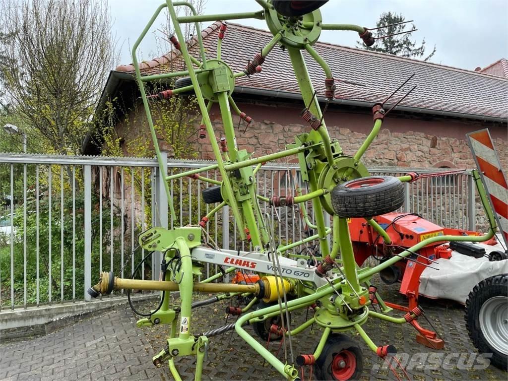 CLAAS Volto 670 Zgrabiarki i przetrząsacze