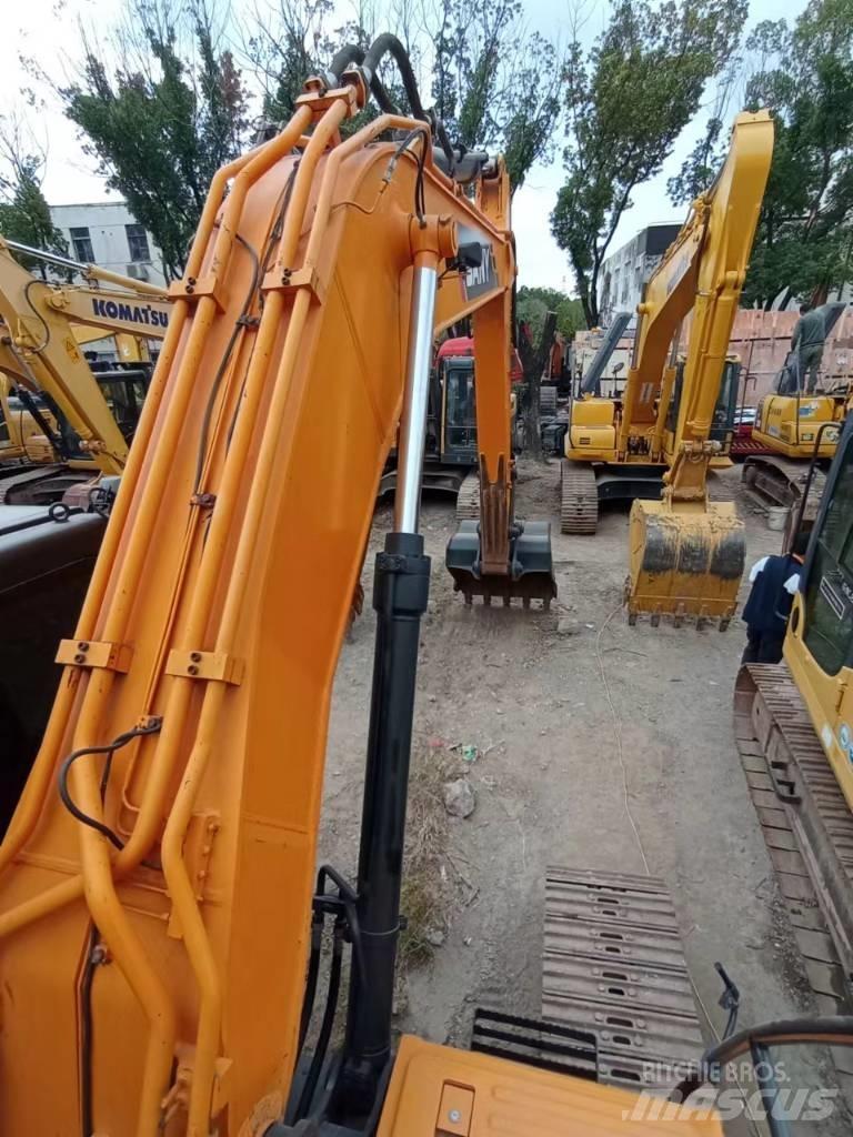 Hyundai Robex 215-9T Koparki gąsienicowe
