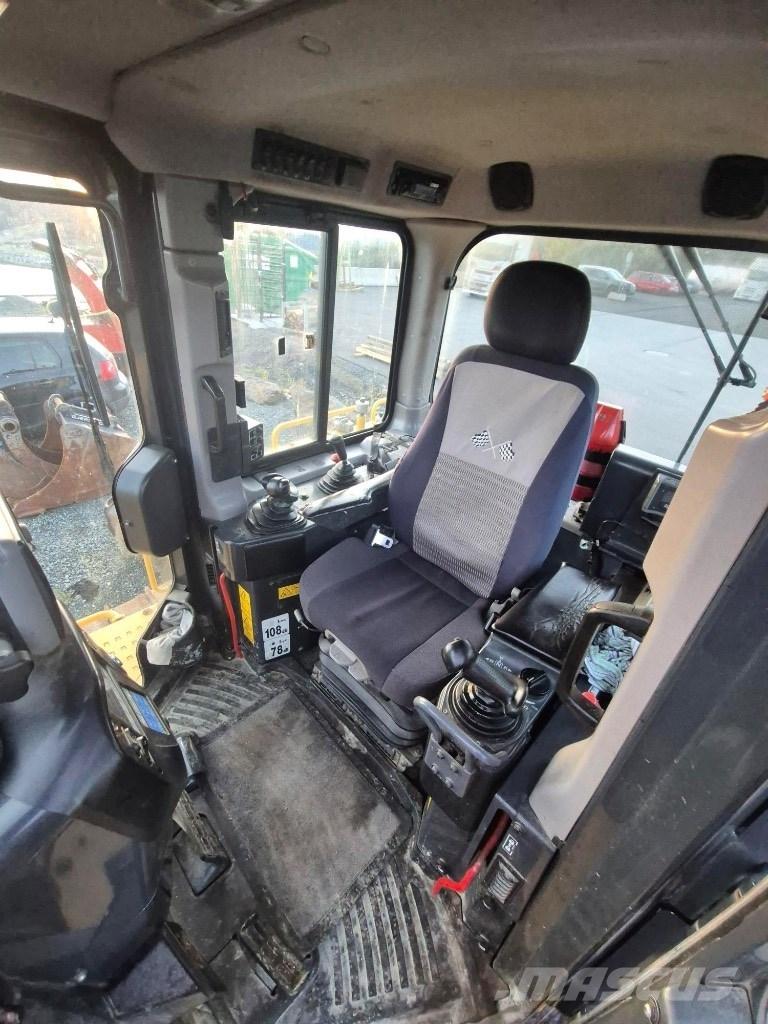 Komatsu D65 pxi Spycharki gąsienicowe
