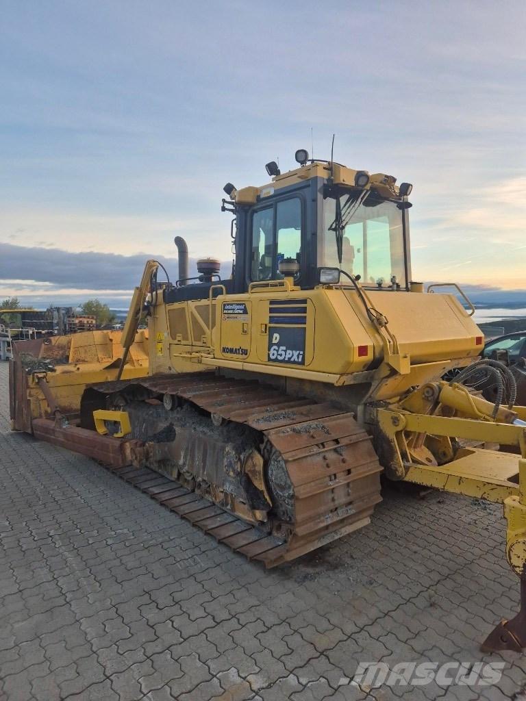 Komatsu D65 pxi Spycharki gąsienicowe