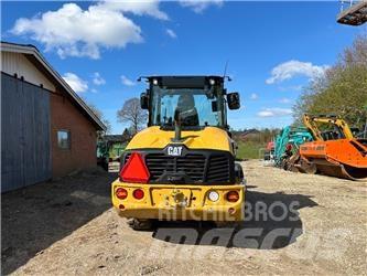 CAT 906 Ładowarki kołowe