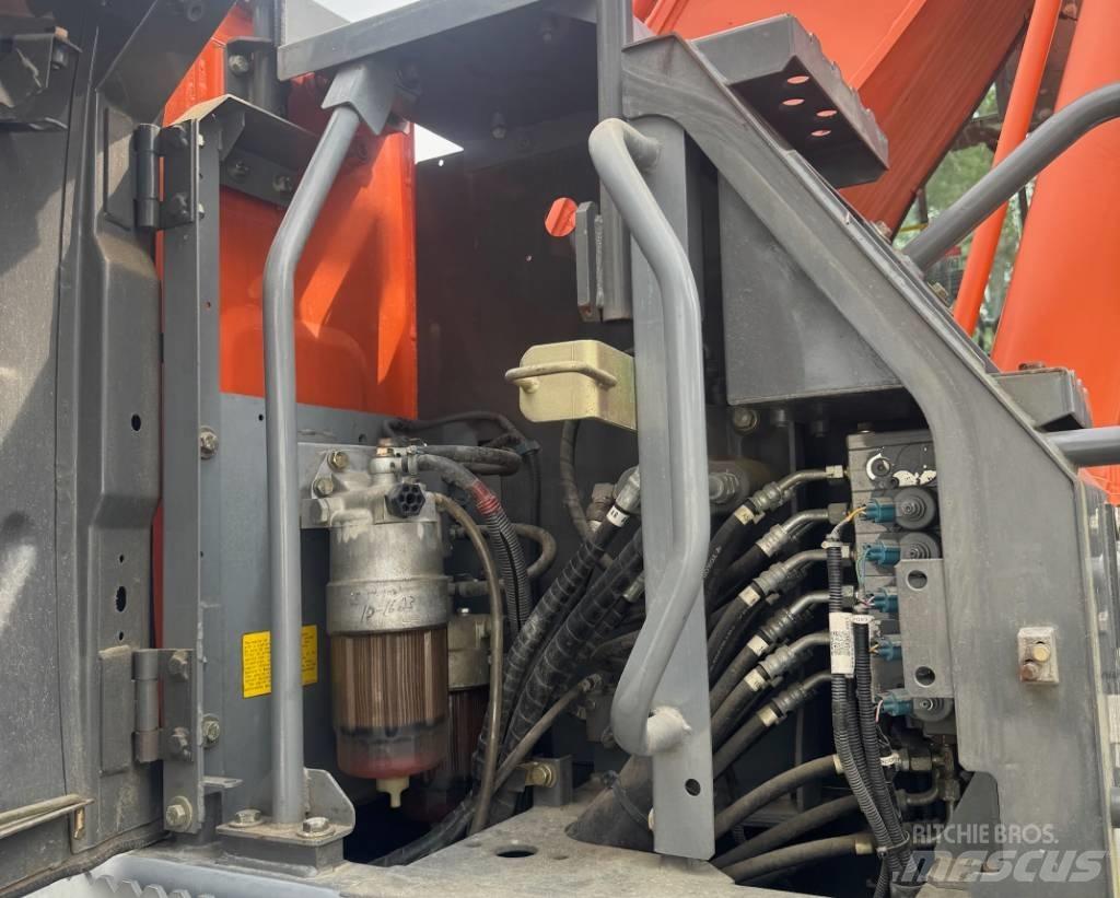 Hitachi ZX 220 W-3 Koparki kołowe