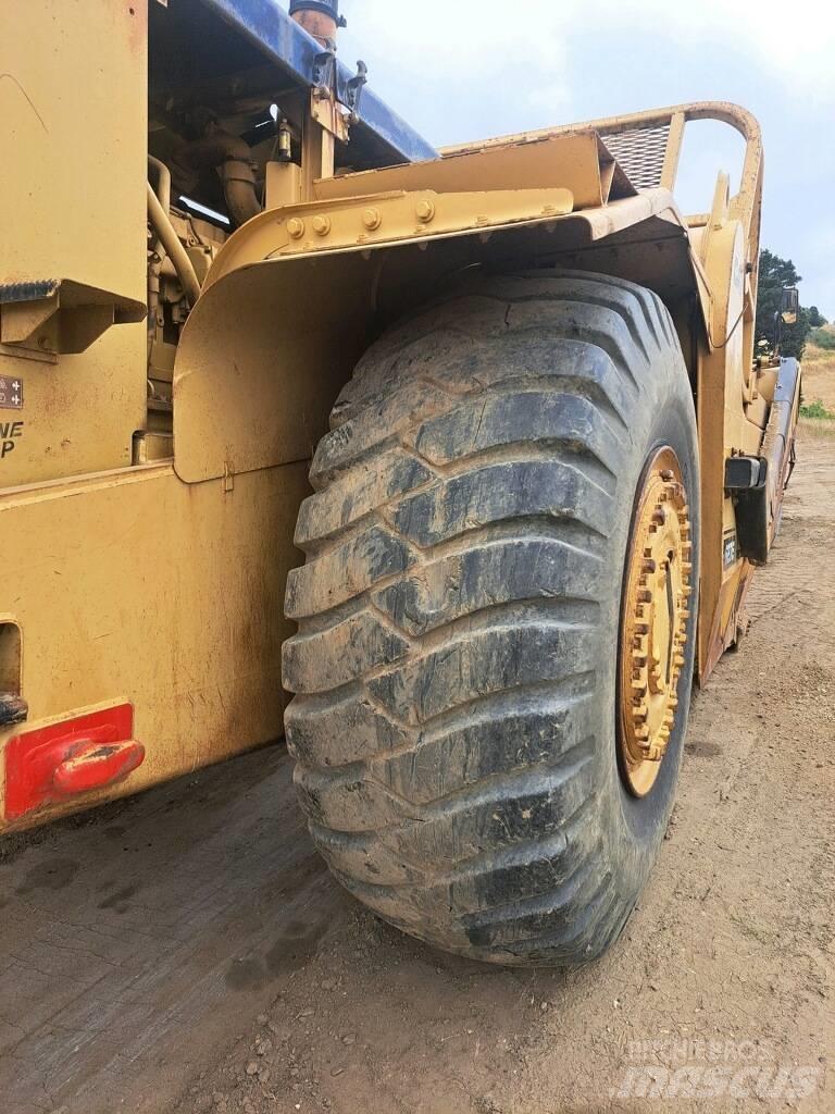 CAT 627E Skrobaki