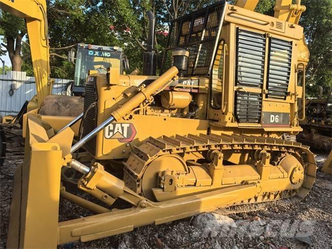 CAT D 6 D Spycharki gąsienicowe