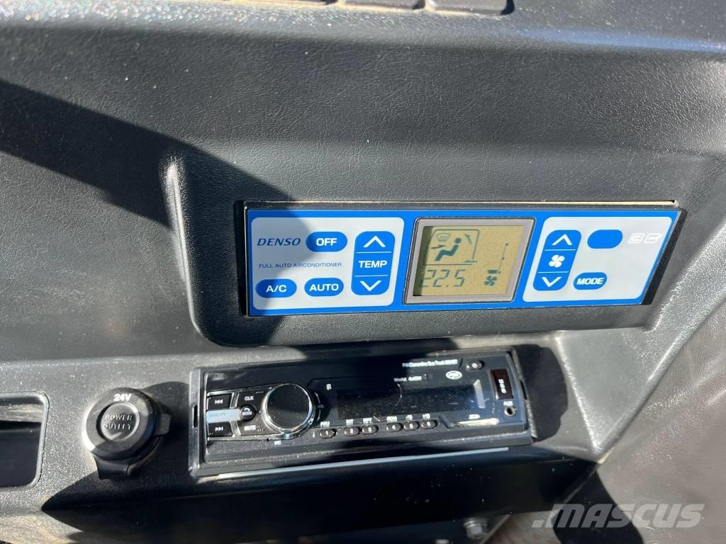 Takeuchi TB 295 W Koparki kołowe