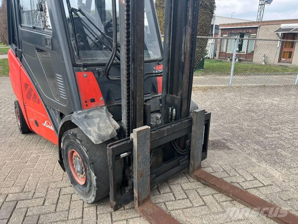 Linde H 30 D Wózki Diesla