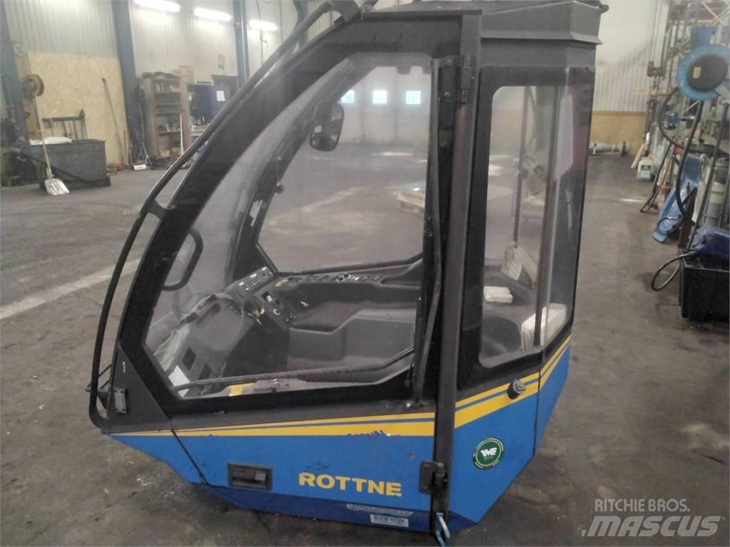 Rottne H20 Kabiny i wnętrze