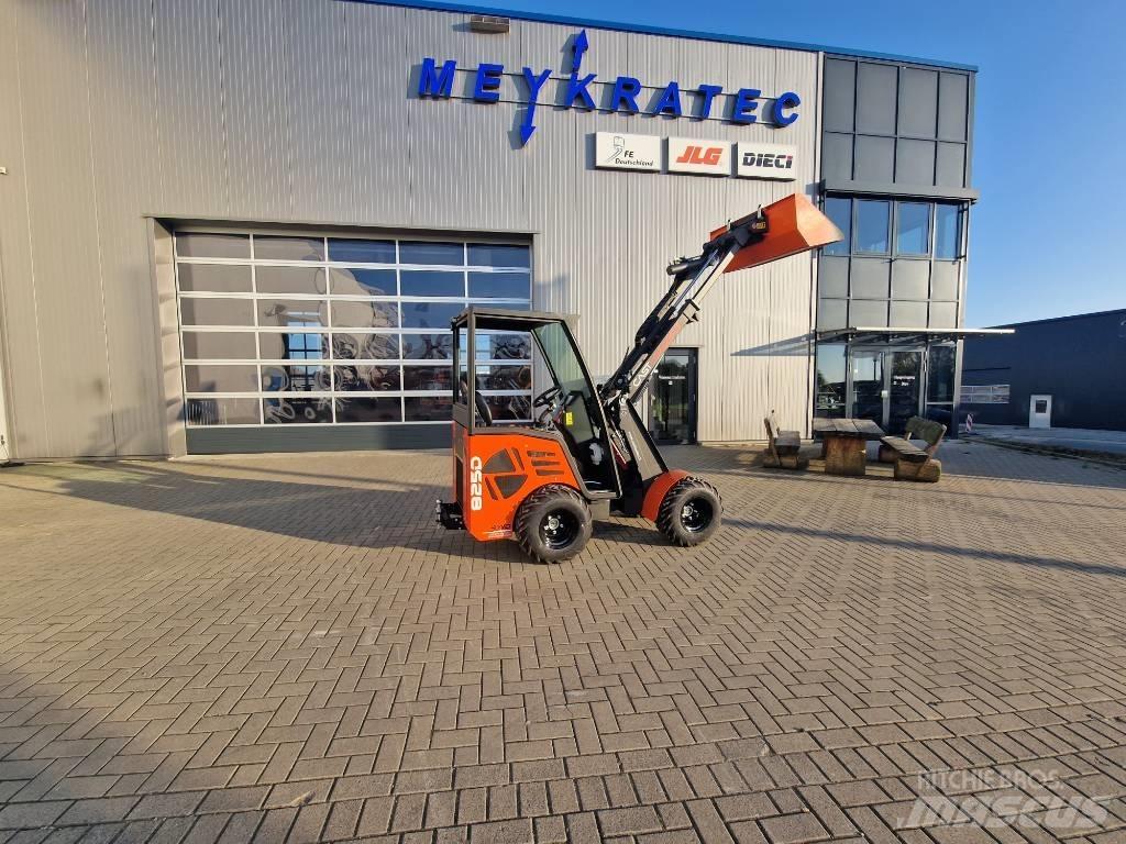 Cast Loaders 825D Ładowarki teleskopowe
