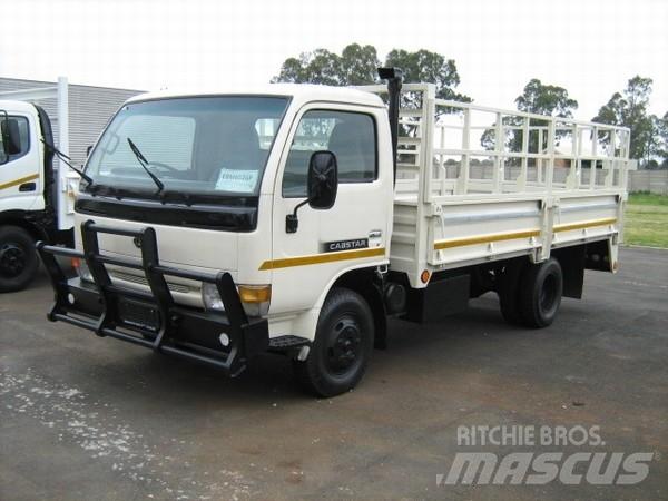 Nissan Cabstar Ciężarówki typu Platforma / Skrzynia