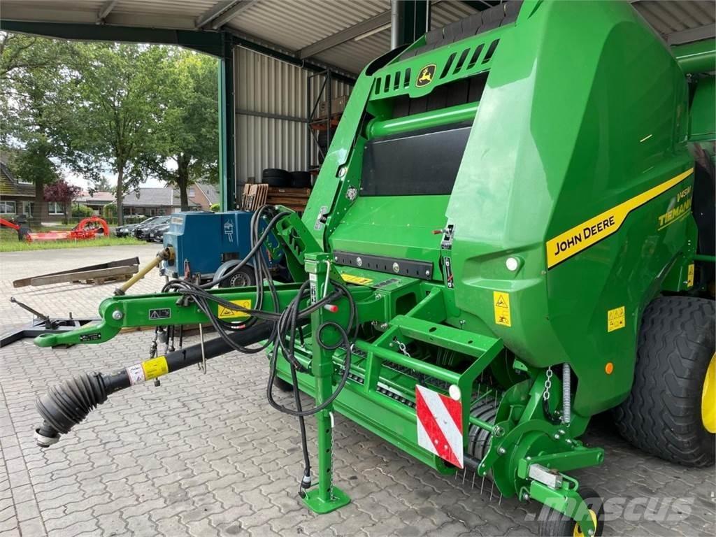 John Deere V451M Prasy zwijające
