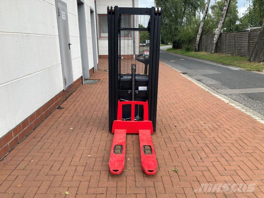 Hyster S 1.4 Wózki widłowe unoszące z dyszlem