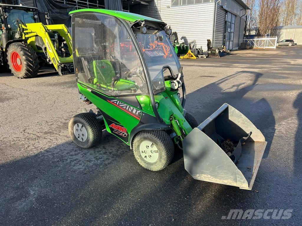 Avant 225 Ładowarki wielofunkcyjne