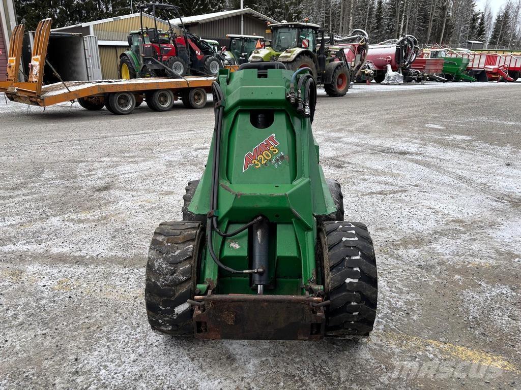 Avant 320 Ładowarki wielofunkcyjne