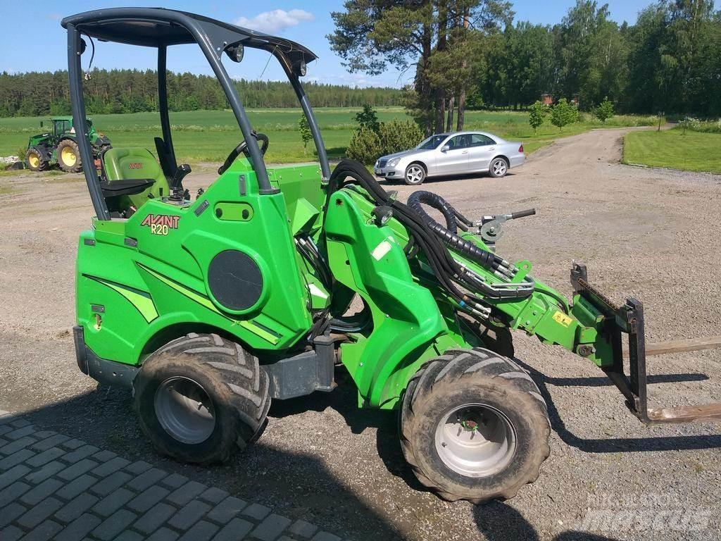 Avant R20 Ładowarki wielofunkcyjne