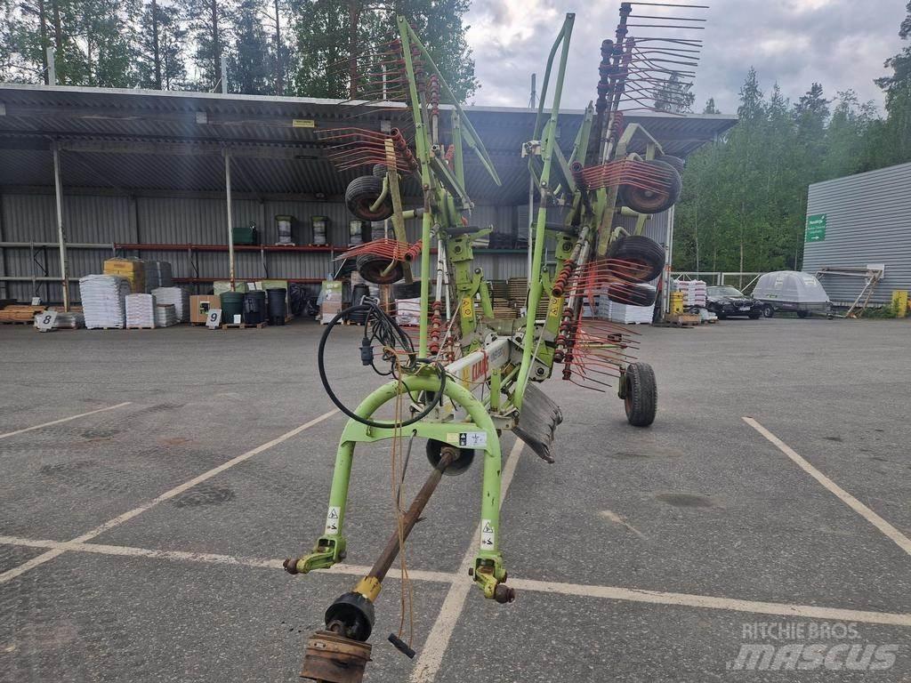 CLAAS 680 Zgrabiarki i przetrząsacze