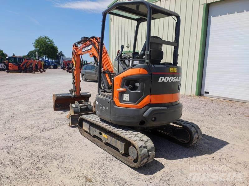Doosan DX27Z Minikoparki