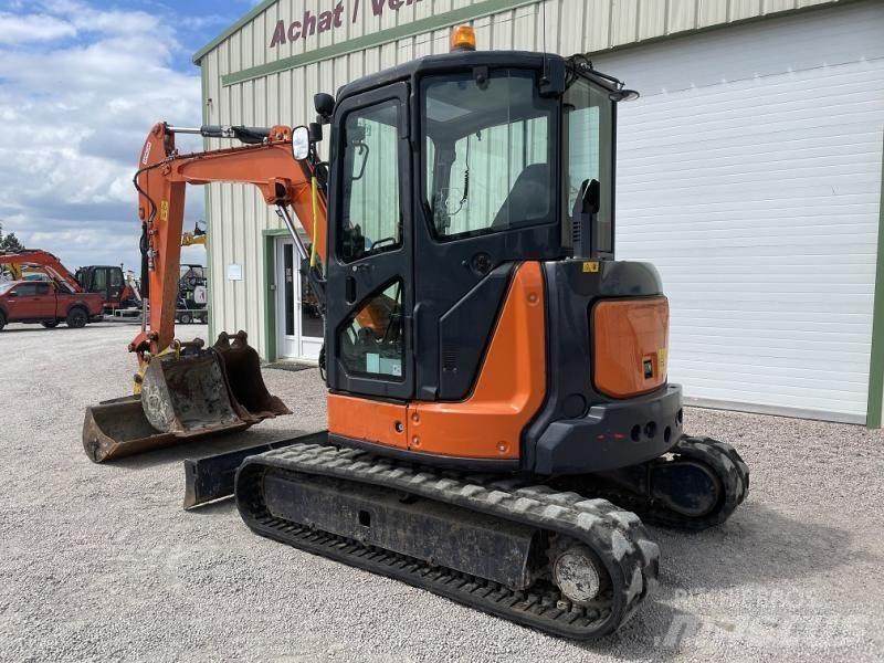 Hitachi ZX48U Minikoparki