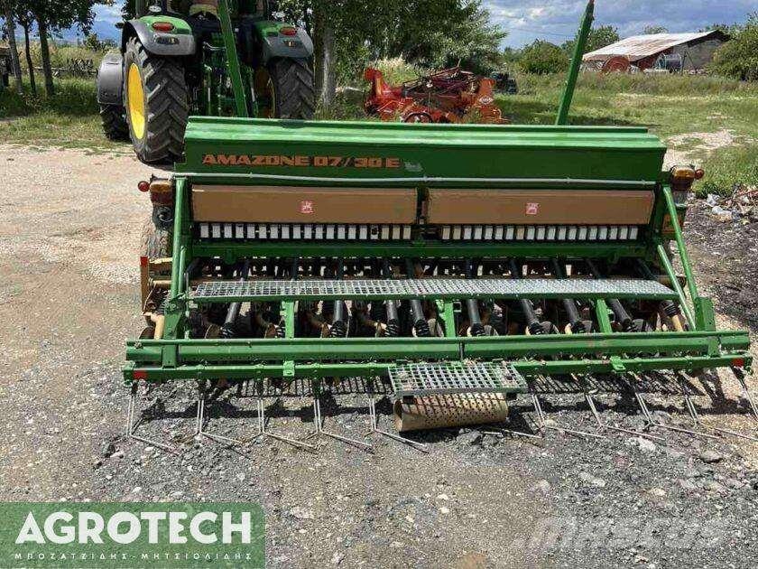 Amazone D7/30E Ciągniki rolnicze