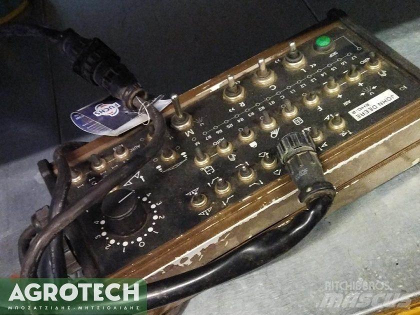 John Deere 840i Ciągniki rolnicze