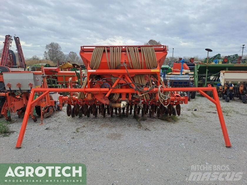 Kuhn VENTA LC 3500 Ciągniki rolnicze
