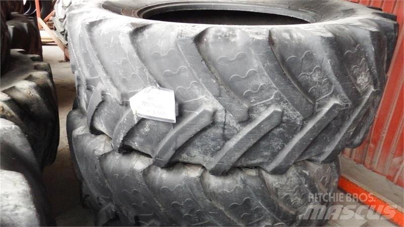 BKT 710/70R42 Opony, koła i felgi