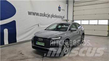 Audi Q4 Samochody osobowe