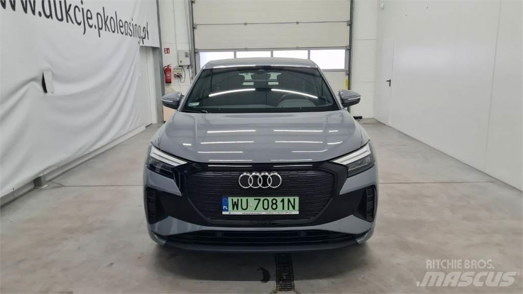 Audi Q4 Samochody osobowe