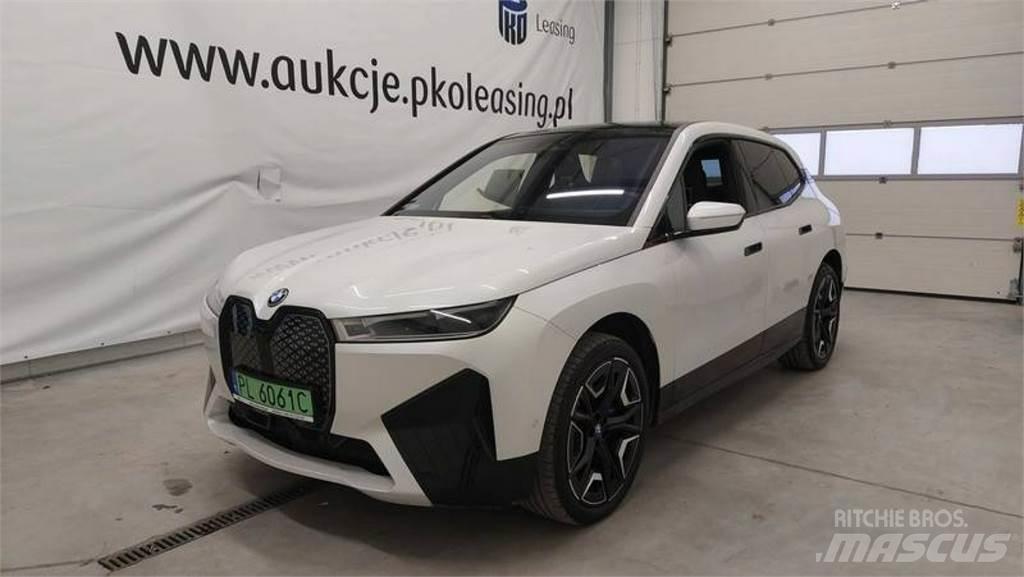 BMW iX Samochody osobowe
