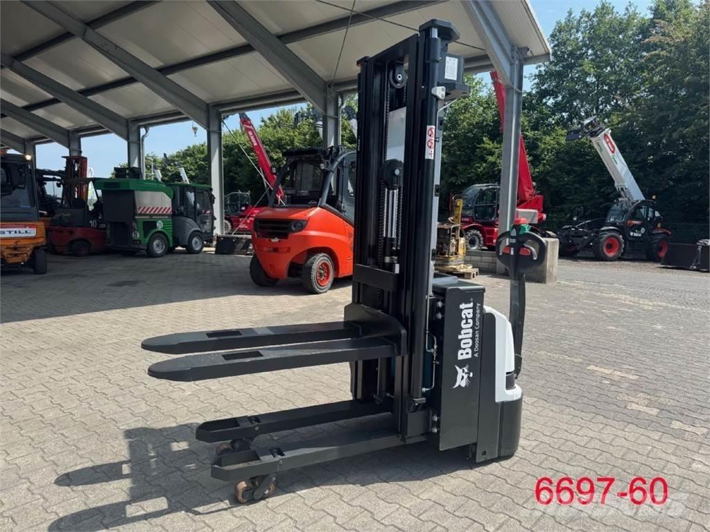 Bobcat BSL 12 N-7i Wózki widłowe unoszące z dyszlem
